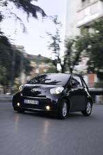 Toyota iQ 2008 года